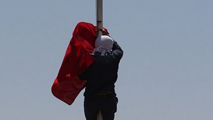 TSK Kamerasından Bayrak İndirme Görüntüleri Yayınlandı