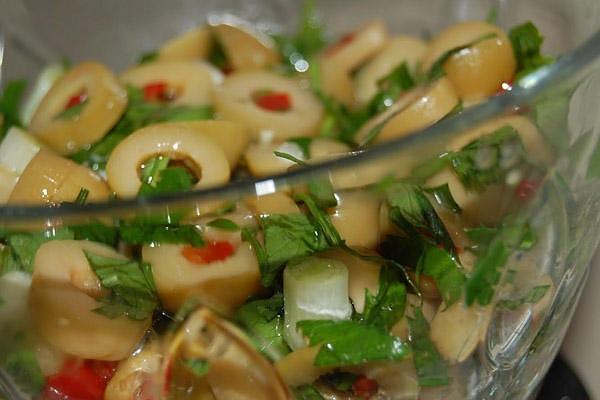 Baharatlı Zeytin Salatası