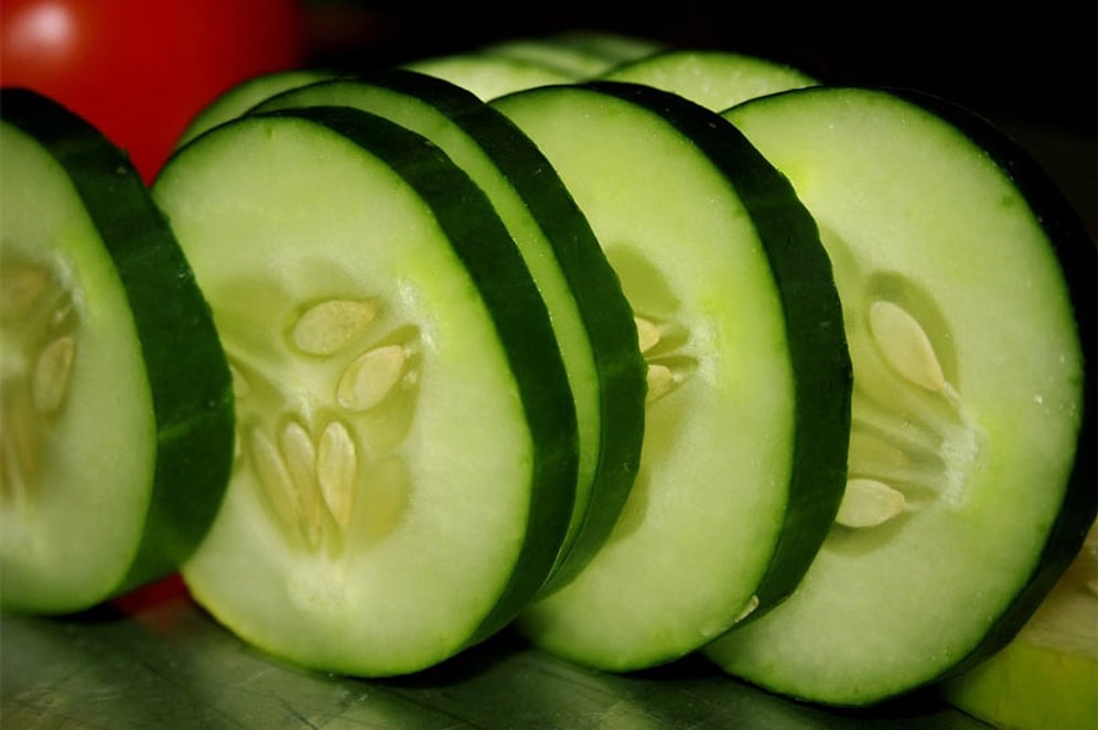 Göbekleri Salatalık Çayı ile Eritiyoruz