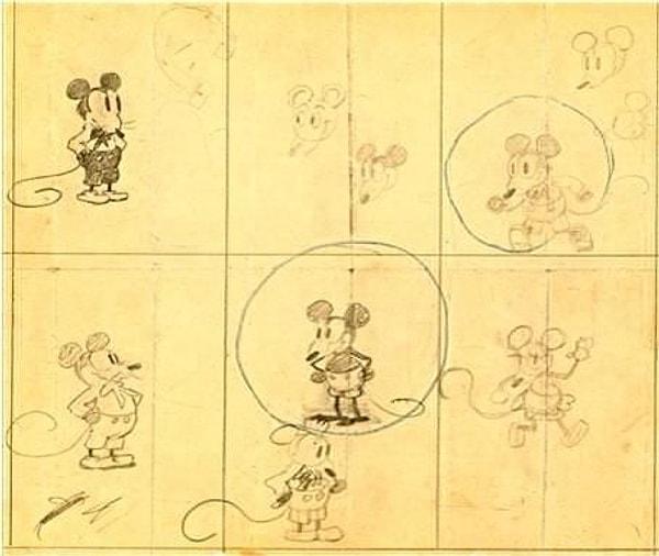 32. Walt Disney'in Mickey Mouse için ilk çizimleri.
