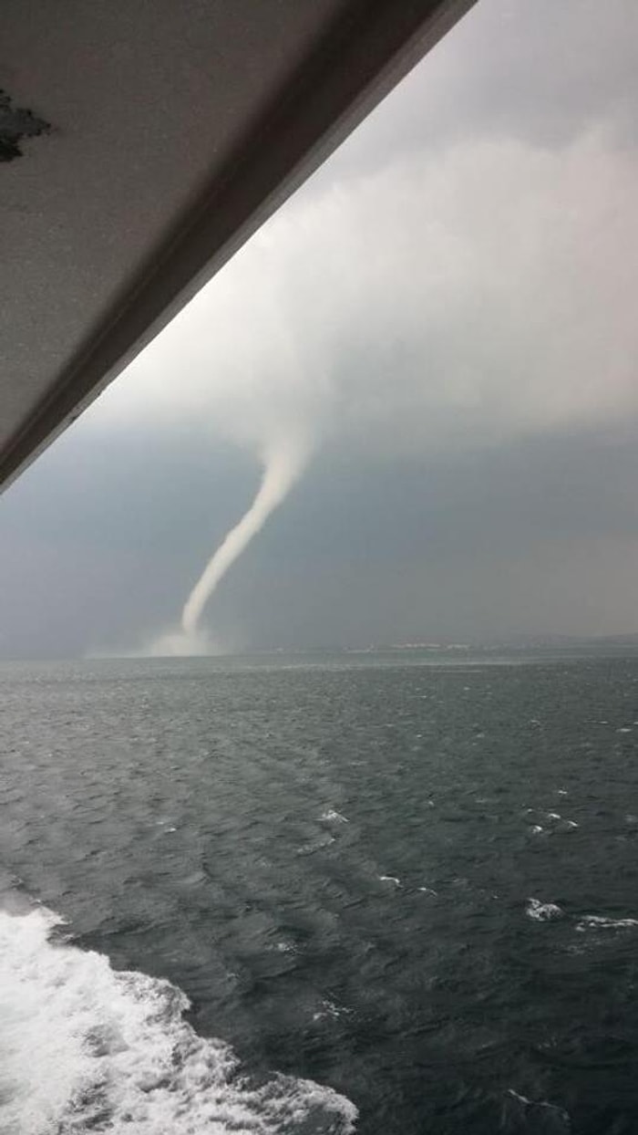 İstanbul'da Oluşan Hortumdan 21 Acayip Fotoğraf