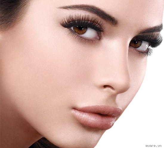 Kirpiklerinizi Daha Uzun Gösterebilirsiniz