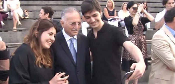 Ekmeleddin İhsanoğlu, Her Fotoğrafa 5 Oy İstedi