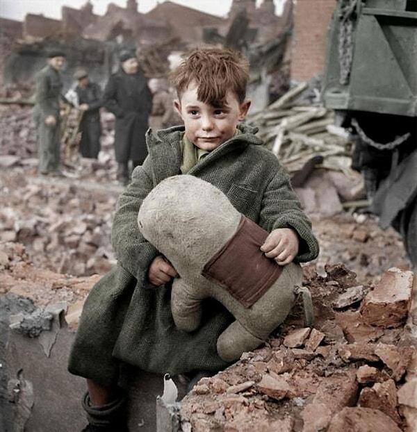 11. Londra, 1945