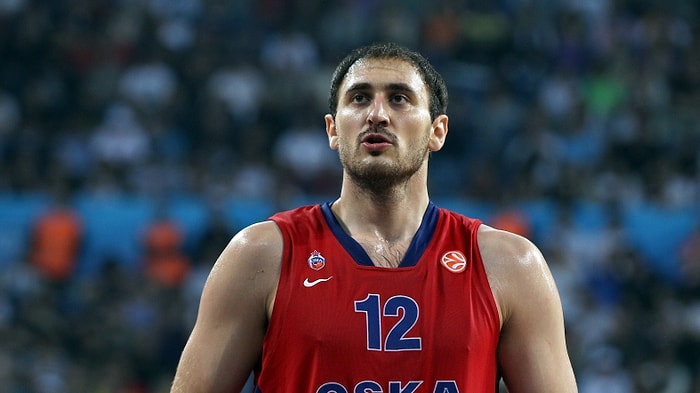 Efes Krstic'i Aldı