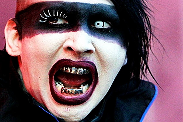 2. Marilyn Manson; İnsanların onu anlayamayışına bir anlam vermemek lazım. O hep anlatıyor ve anlayan da anlıyor zaten.