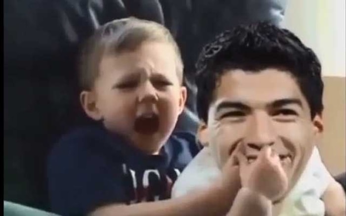 Luis Suarez Bunu da Yaptı