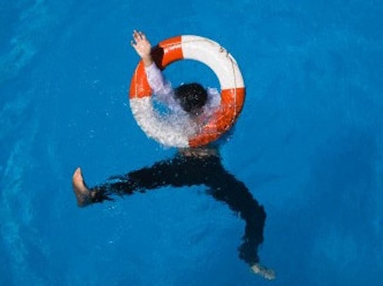 Bir Kaşık Suda Boğulasıca 18 İnsan Evladı