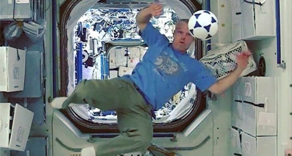 Uzay İstasyonun'da Futbol Keyfi
