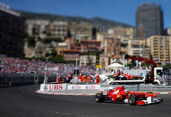 41) Monaco Formula 1 yarışını izleyin