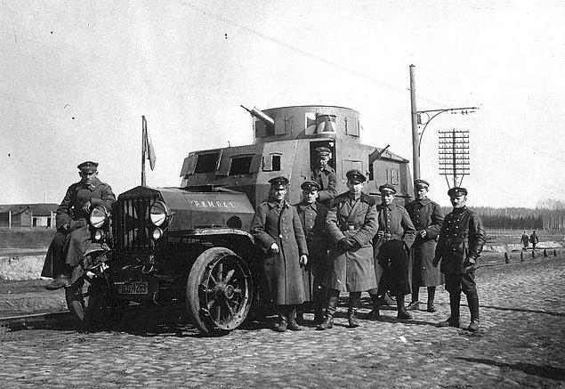 27. Alman postacılarının zırhlı aracı, Ukrayna, 1918 baharı.