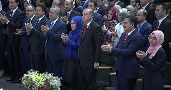 Erdoğan'ın İsmi Anons Edildi Arınç Ağladı