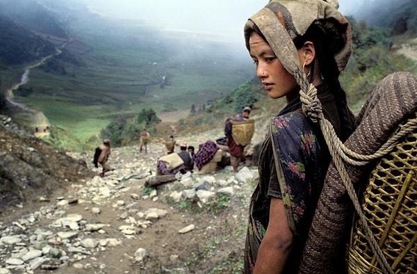 15. Nepal'deki yerel halktan bir kadın