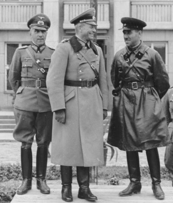 32.Alman ve Sovyet komutanları 1939 Polonya