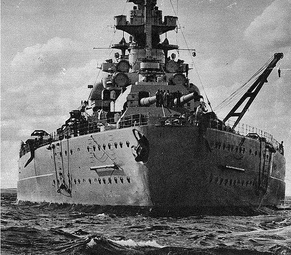 33.Bismarck savaş gemisi