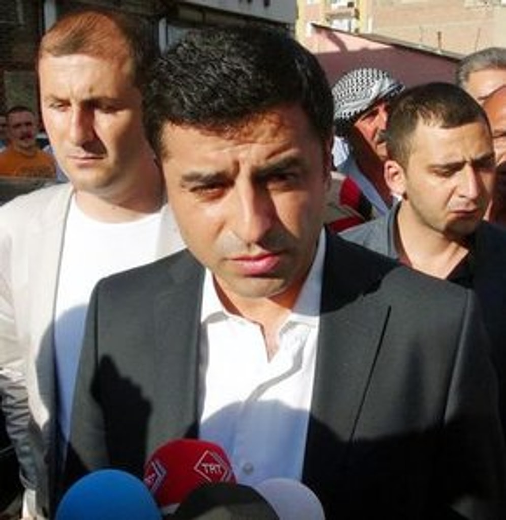 Demirtaş İki Acıyı Birden Yaşadı