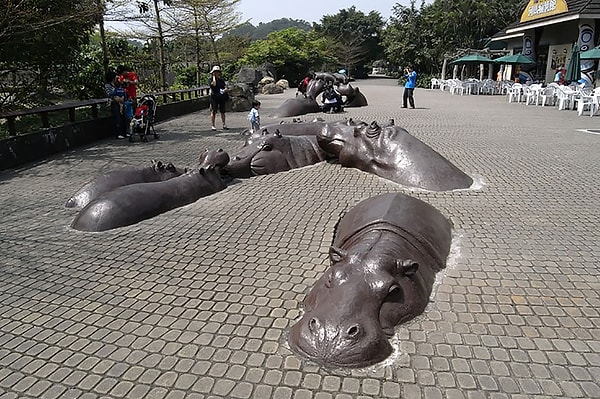 16. Su aygırı heykelleri, Taipei, Tayvan