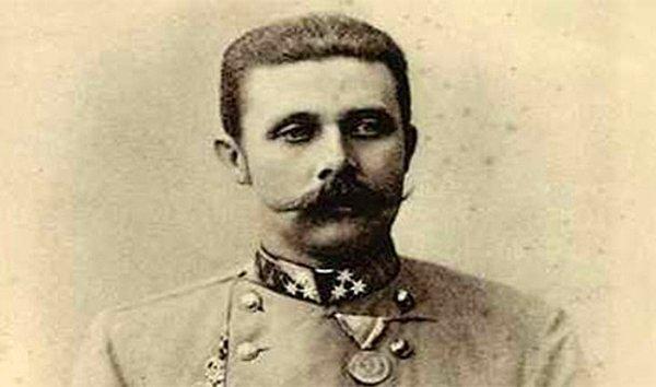 18. Arşidük Franz Ferdinand’ın şoförünün, yanlış yola girip arabayı suikastçı Gavrilo Princip’in bulunduğu yere sürmesi