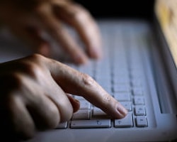 ABD Sıradan İnternet Kullanıcılarını İzlemiş
