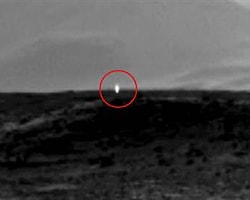Mars'ta UFO Heyecanı