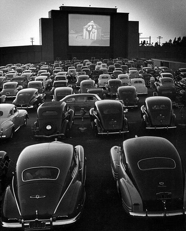 23. San Fransisco'da bir arabalı sinema, 1948
