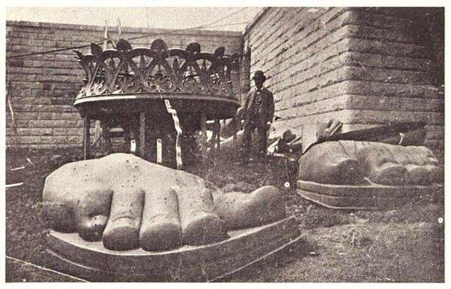 41. Özgürlük Anıtı'nın yapım aşamasındaki ayakları, 1885
