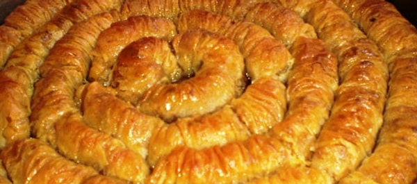 15. Oklavadan Çekme Baklava