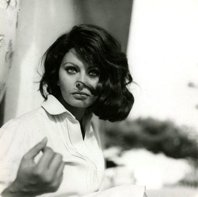 19. Kariyerinin en parlak dönemlerinde, 30 yaşındaki Sophia Loren, 1934