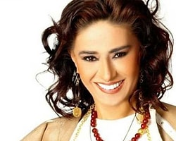 Yıldız Tilbe'den Irkçı Mesajlar