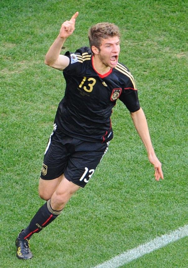 2010 Güney Afrika Paylaşımcı Müller (5 Gol)