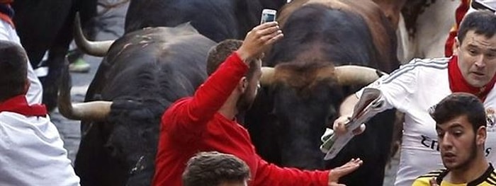 Boğaların Arasında Selfie!