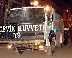 Van'da IŞİD Protestosuna Polis Müdahalesi