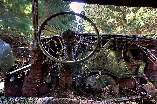 Dünyanın En Eski Araba Mezarlığından, "Doğa"nın Makineye Karşı Zaferi