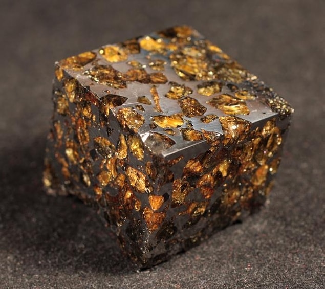 27. Pallasit Meteorit