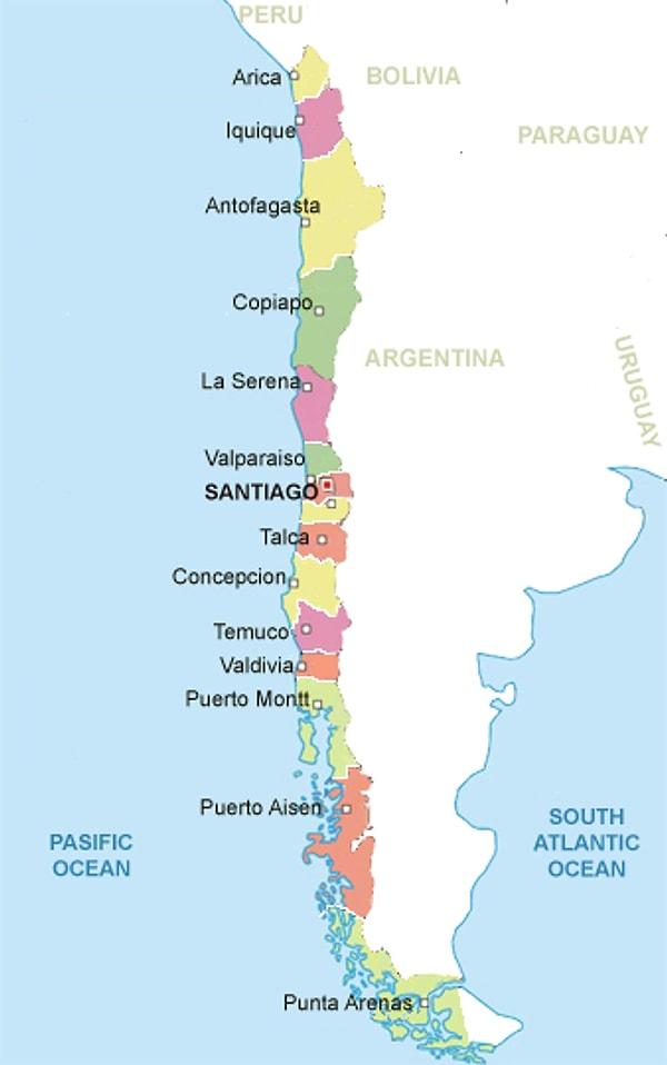 Meridyenlere paralel şekilde uzanan Güney Amerika'nın bu güzide ülkesi diğer ülkelerden epey farklı bir coğrafi konuma sahip. Ülkenin bu ince uzun şeklinin avantajları ve dezavantajları olmalı.