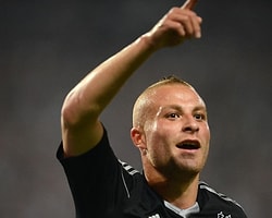 Beşiktaş Gökhan Töre Transferini Bitirdi
