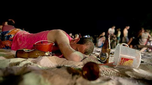 5. Beach party'e gittik kanka, sabaha kadar içtim lan sünger gibi emdim ne varsa!