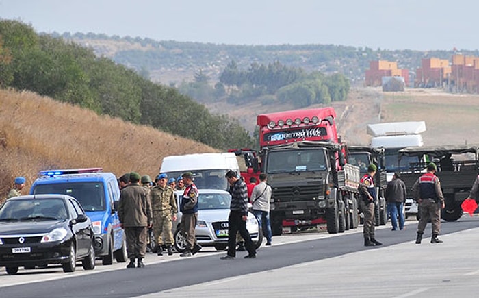 Tezcan: 'Terör Örgütlerine TIR'larla Silah Taşındığı Belgelerle Ortaya Çıktı'