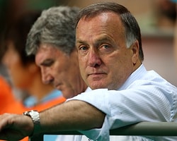 Dick Advocaat Sırbistan'da