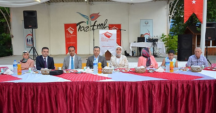 Tekirdağ Valisi Coca-Cola'yı 'Fanta' İçerek Protesto Etti