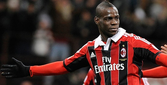 Balotelli Milan'da Kalıyor