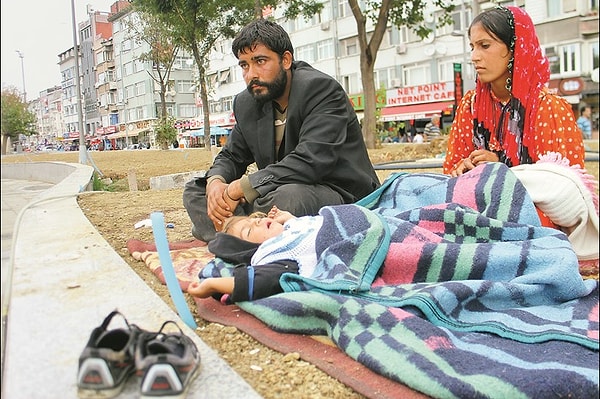 1. Vatanlarından kopmuş insanlar