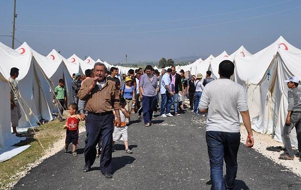 4-Türkiye’nin Suriyeli mülteciler için hazırladığı kampların durumu nedir?