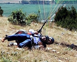 Tokat Valisi Yamaç Paraşütü ile Uçmak İsterken Yuvarlandı
