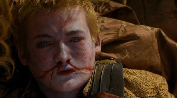 13. Tokat yiye yiye psikopata dönen Game of Thrones 'Joffrey'