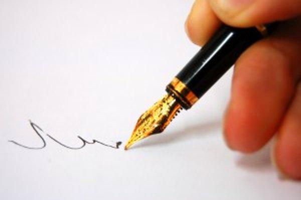 Mürekkepli kalemle yazı yazamazsınız çünkü eliniz kağıda yapışır