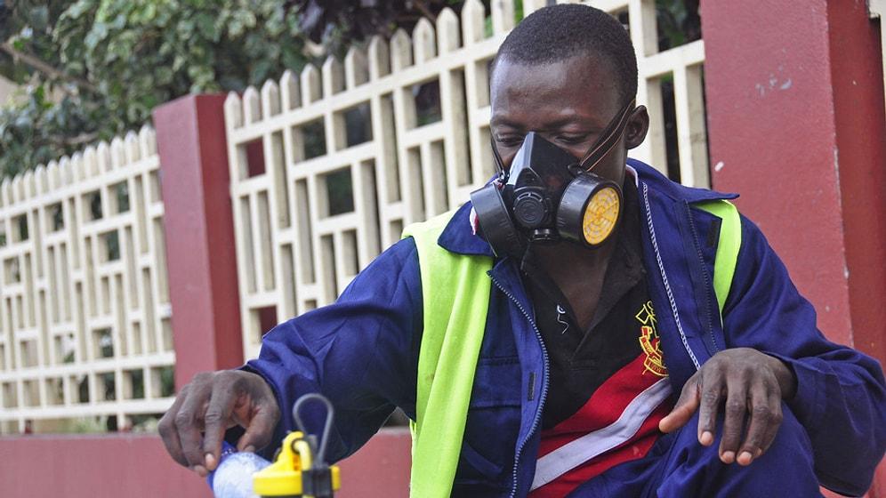 Ebola Kabusu Afrika'da Hızla Yayılıyor; 729 Kişi Öldü