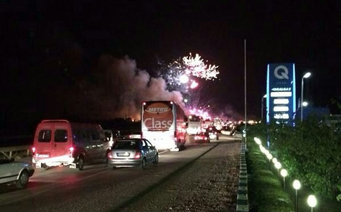 Havai Fişek Yüklü Tır Böyle Patladı