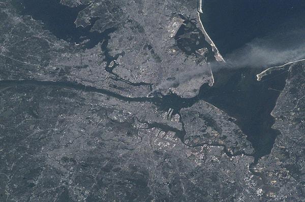 7. 11 Eylül 2001 günü New York Şehri