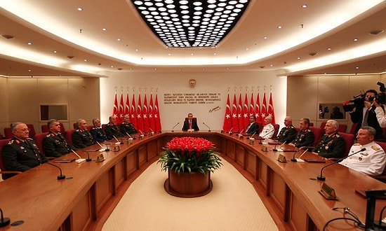 En Kısa YAŞ'ta  Sürpriz Kararlar